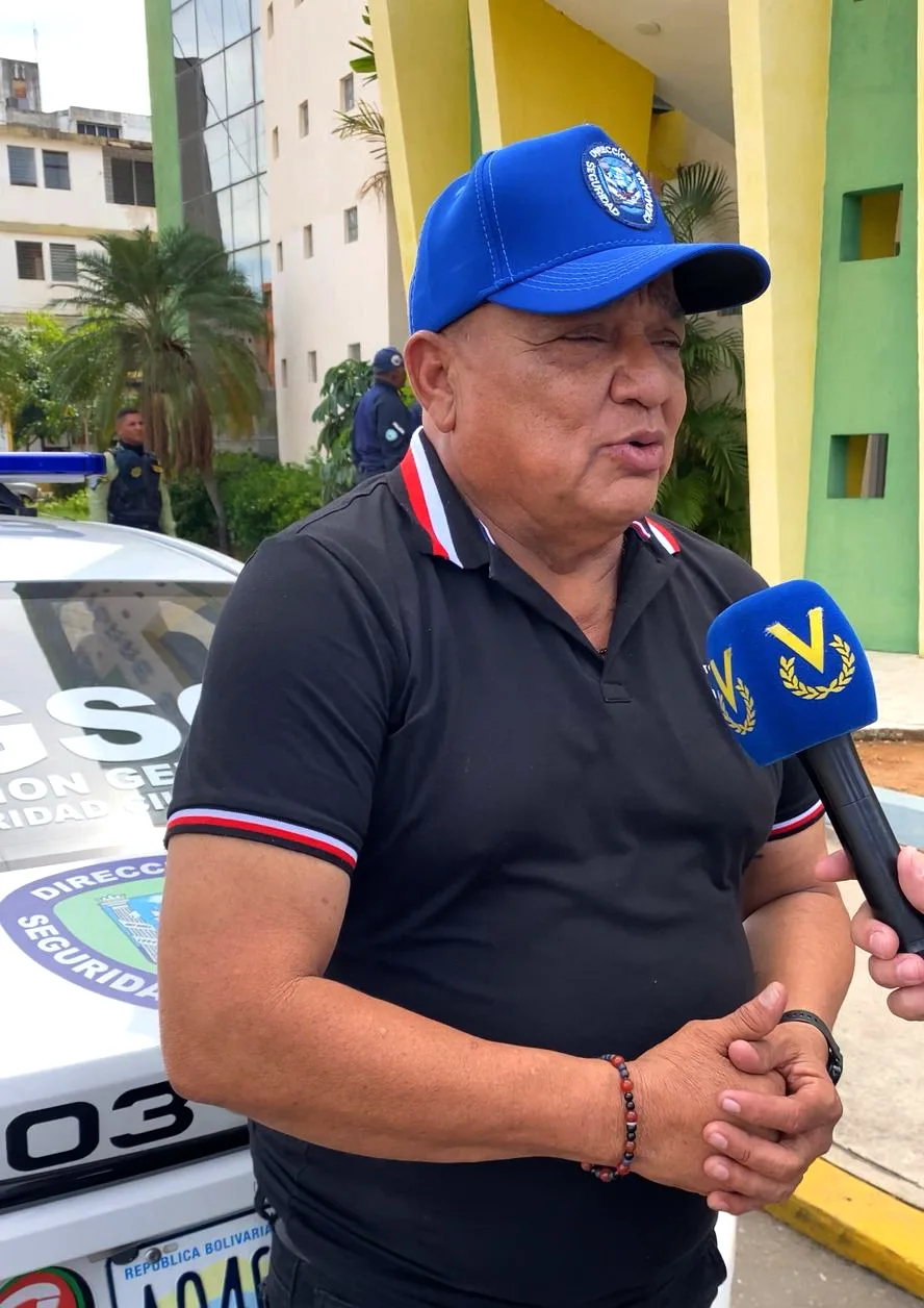 Transitabilidad de vehículos de carga en avenida Bella Vista 