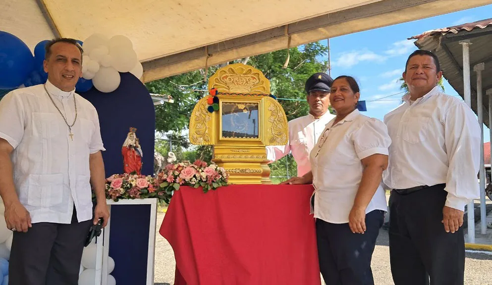 La Chinita llegó a Valmore Rodríguez 9