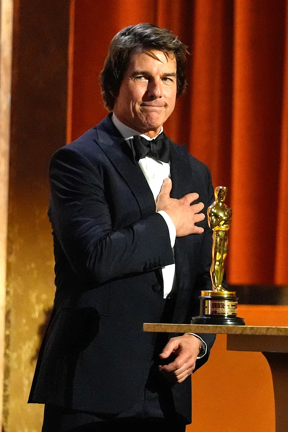 Tom Cruise recibió su Oscar honorífico