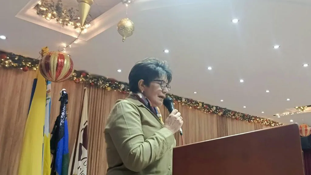 Profesora Luz Mendoza