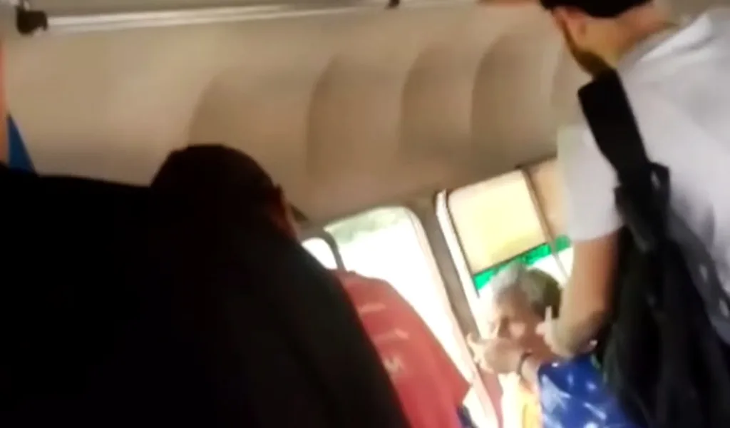 Adulto mayor murió en un bus tras discutir con el chofer por el pasaje 