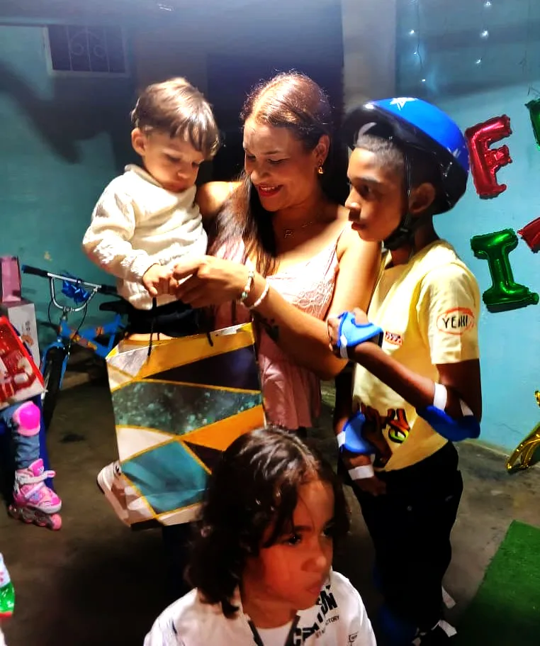 Así disfrutaron los niños con la llegada de Santa Claus