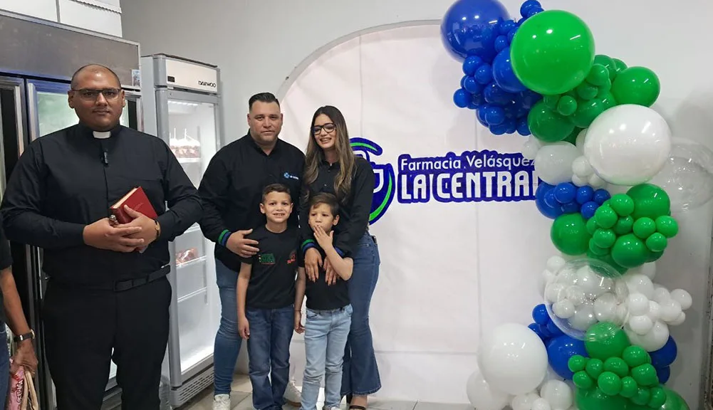 Farmacia Velásquez La Central