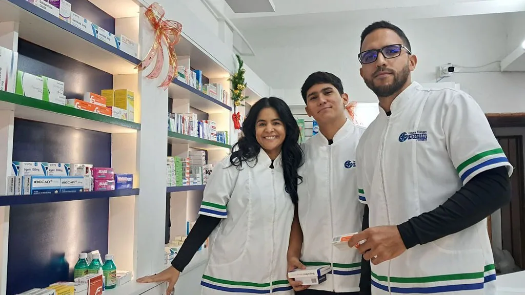 Farmacia Velásquez La Central