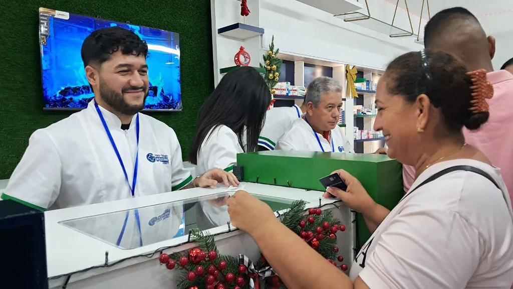 Farmacia Velásquez La Central