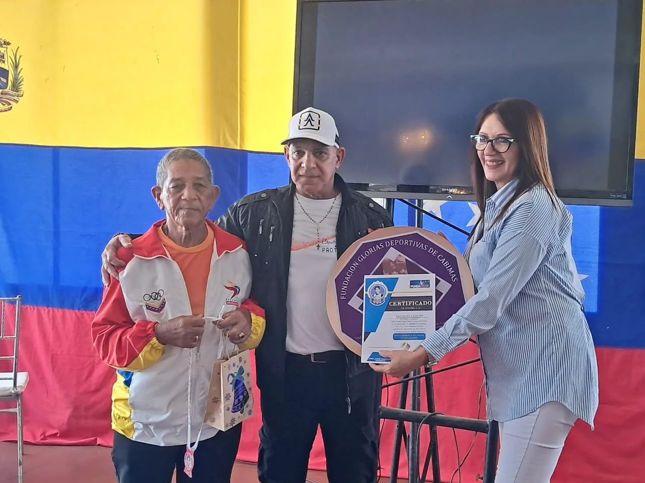 Glorias Deportivas de Venezuela reconoce a El Regional del Zulia 24