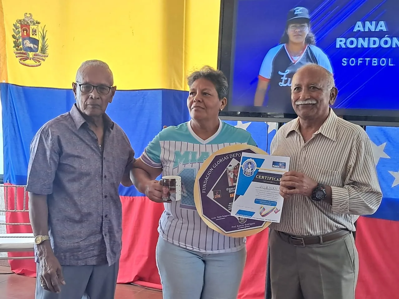 Glorias Deportivas de Venezuela reconoce a El Regional del Zulia 40