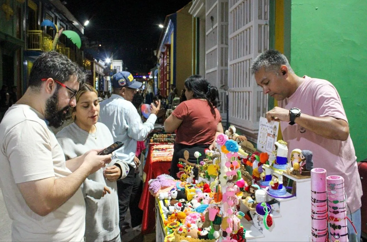 La Calle Carabobo celebra la Navidad con "Vive la Retreta"