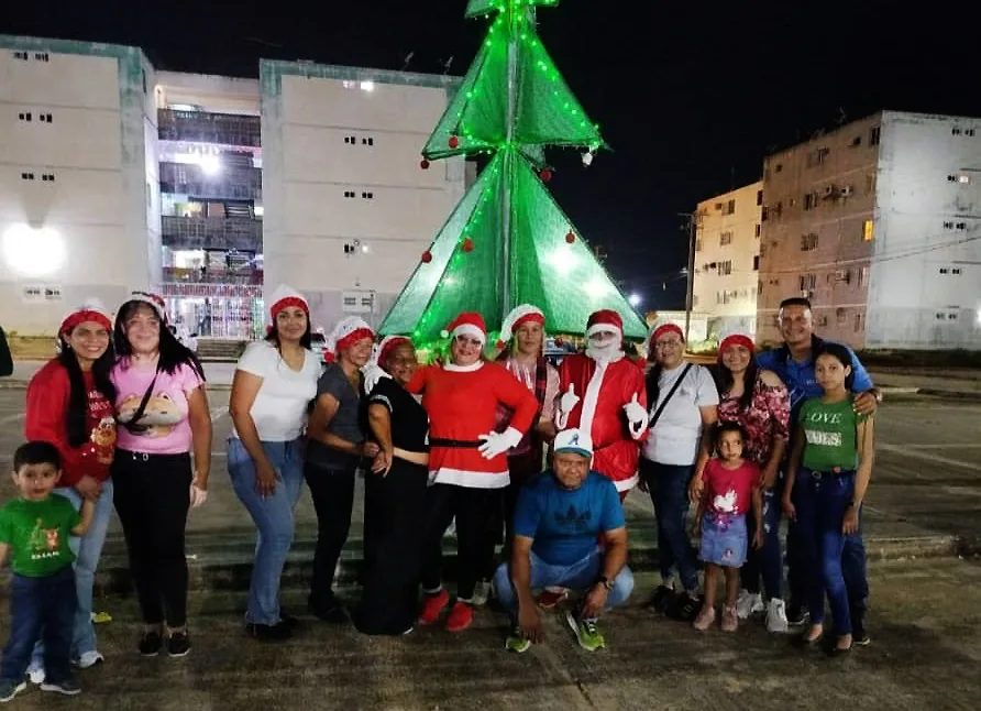 Encendido navideño en Ciudad Bolívar