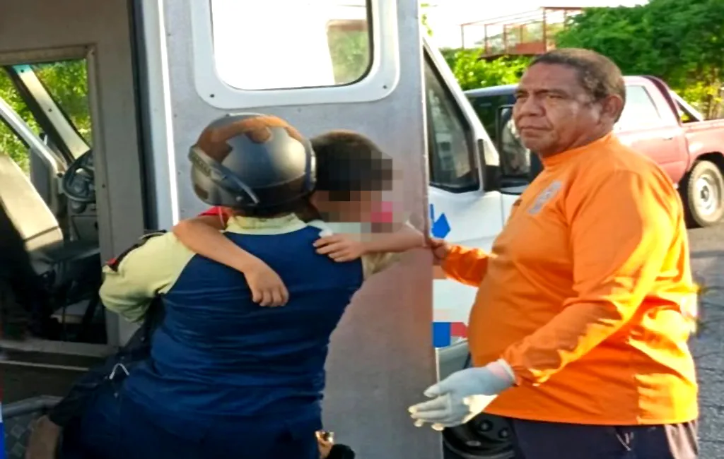 Moto chocó y uno de los niños perdió la vida