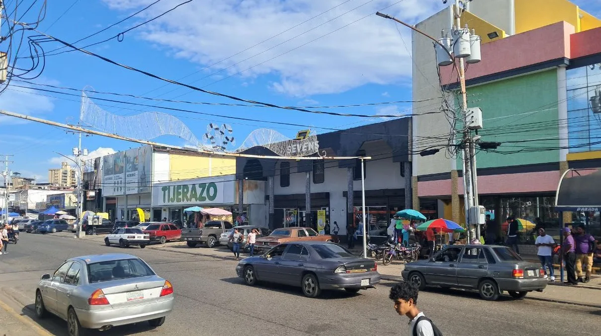 Aumenta el consumo de ropa, calzado y electrodomésticos en Lagunillas por nuevos financiamientos