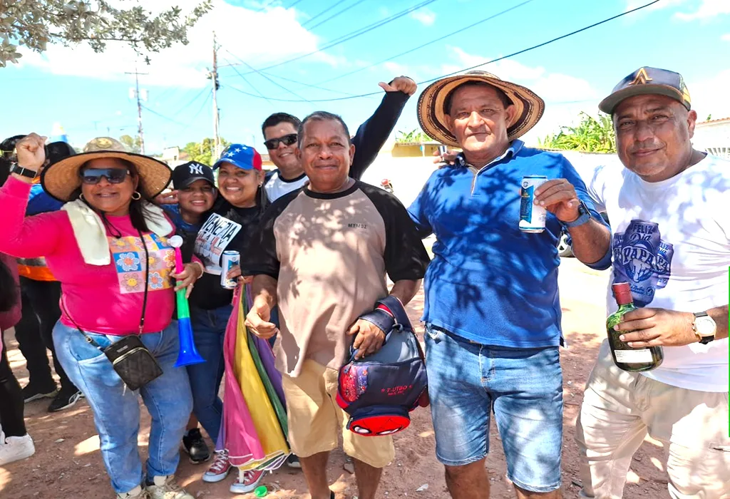 SAN BENITO GENTE 3 r