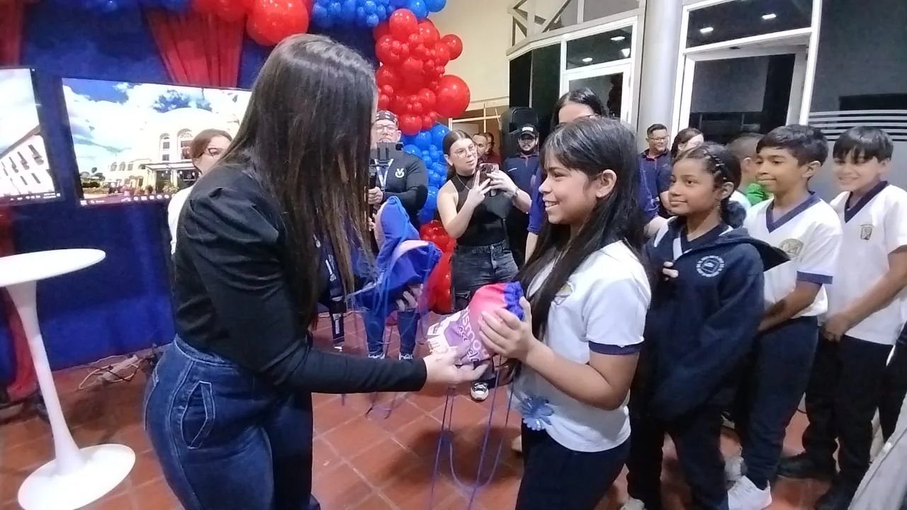Turismo va a la escuela