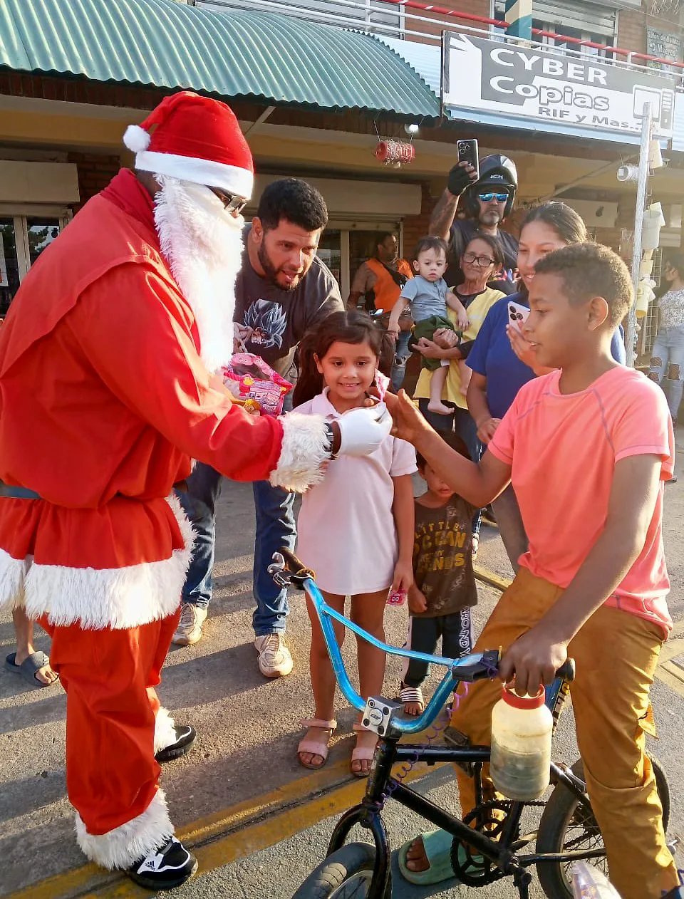 "Un Juguete para Navidad" Fuerza Motorizada