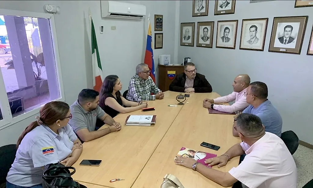 Caicoc y alcalde Frank Carreño