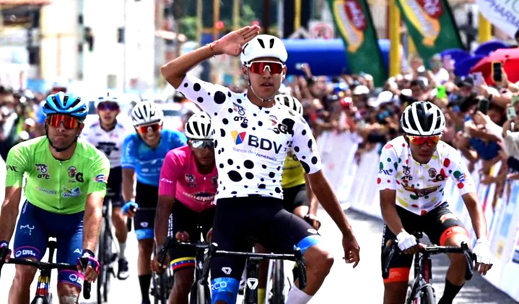 Colombino Brandon Vega gana en Mérida