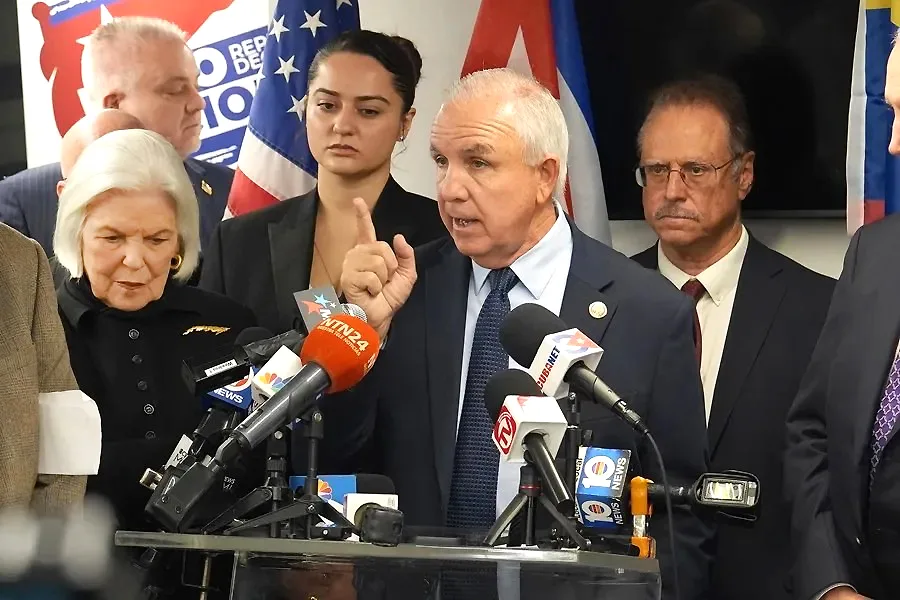 Congresistas de Florida piden mayor presión a Cuba