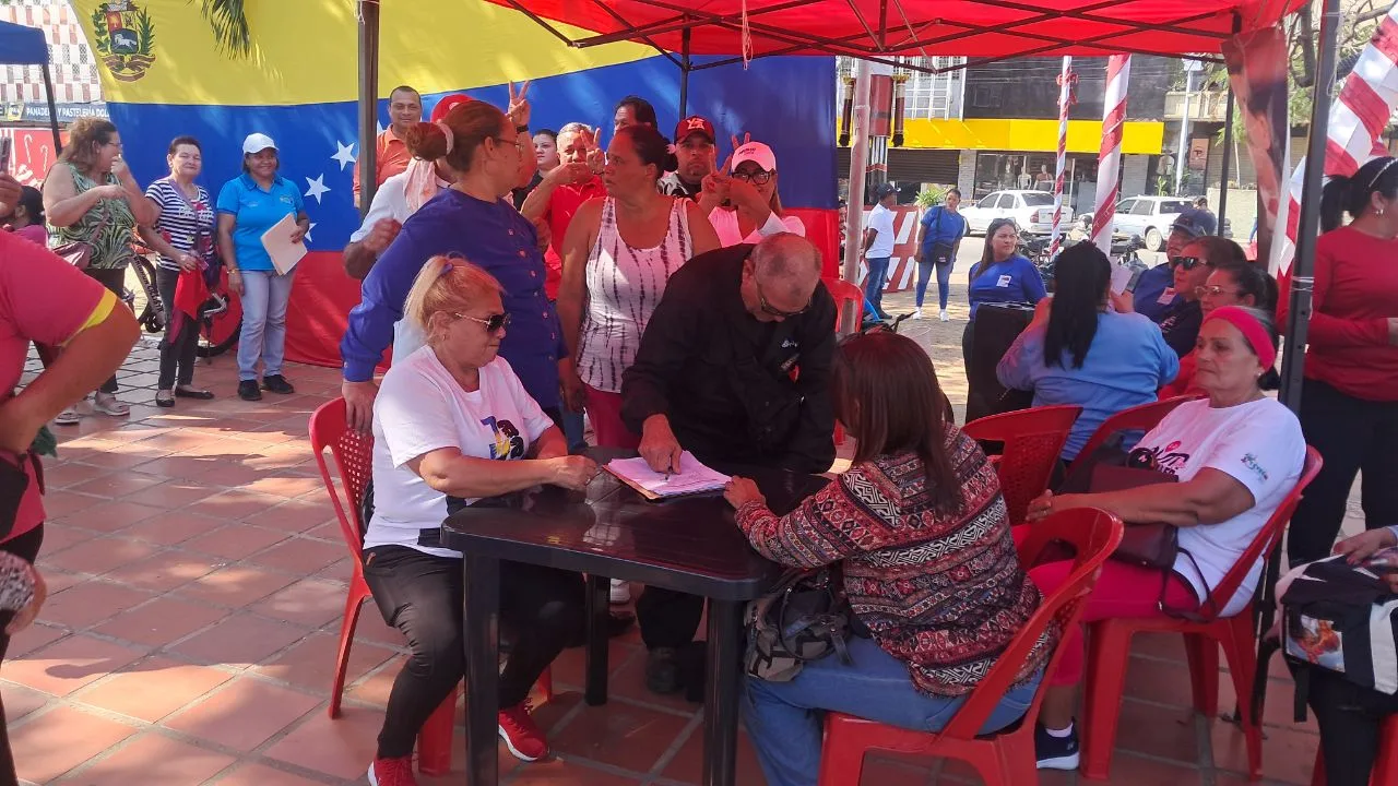 Desde inicios de esta semana, la Plaza Bolívar de Ciudad Ojeda se ha convertido en el epicentro de una jornada de movilización popular.