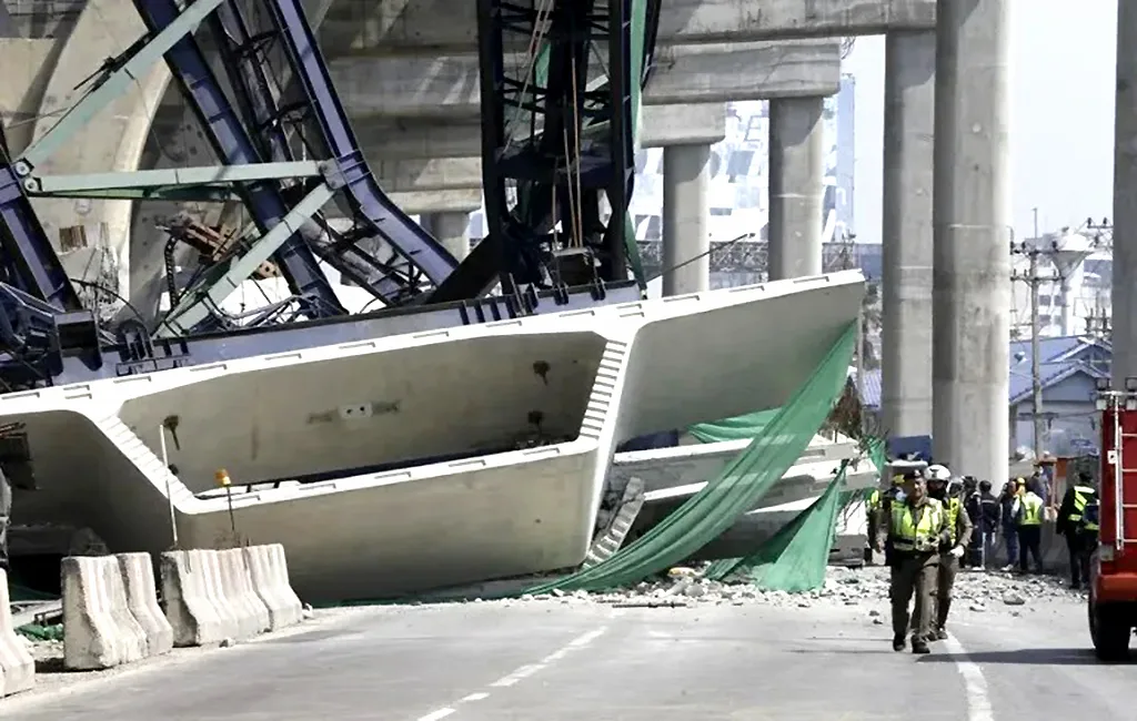 Otra grúa cae sobre autovía en Tailandia y mueren dos personas