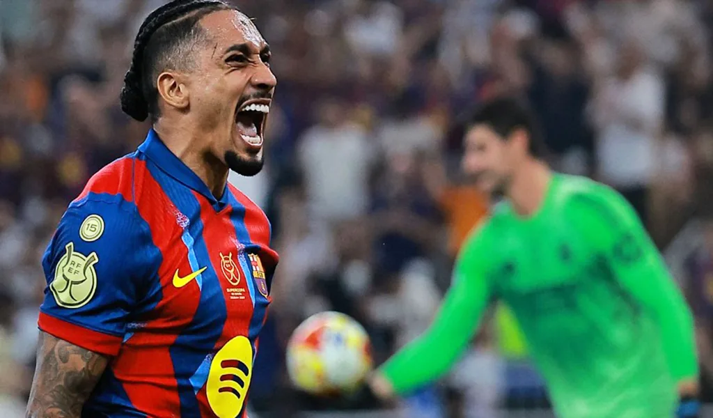 Raphinha impulsa la decimosexta Supercopa del Barcelona