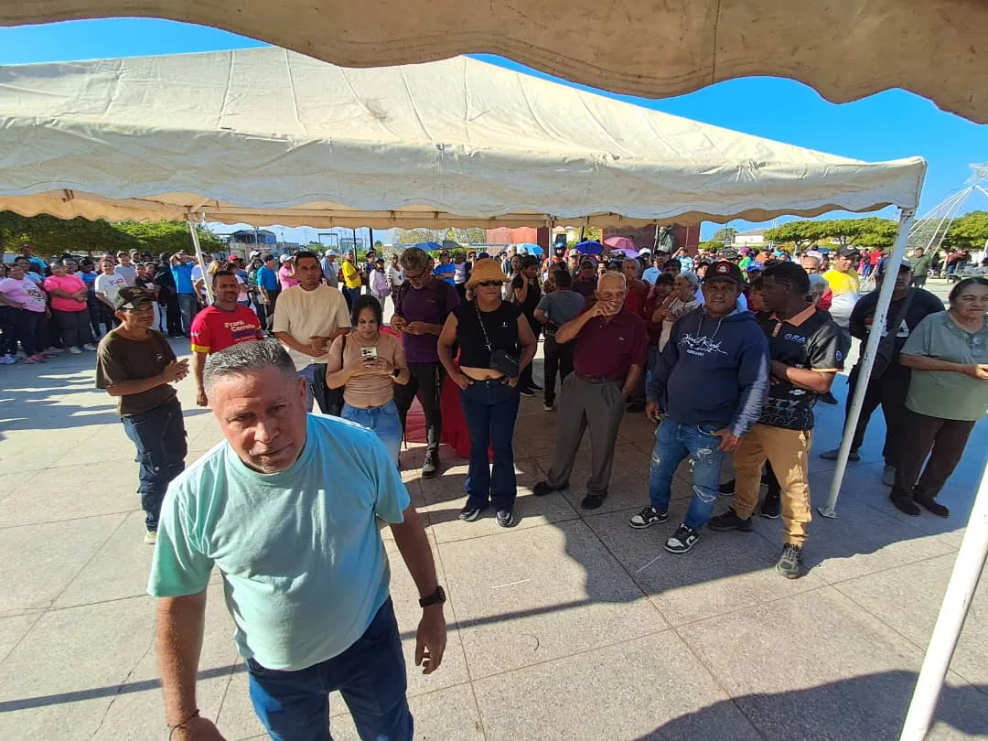 Recolección de firmas en respaldo a Maduro