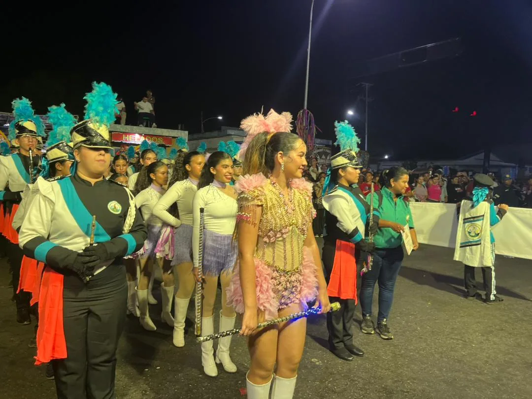 Desfile cierra las actividades de Carnaval en Cabimas