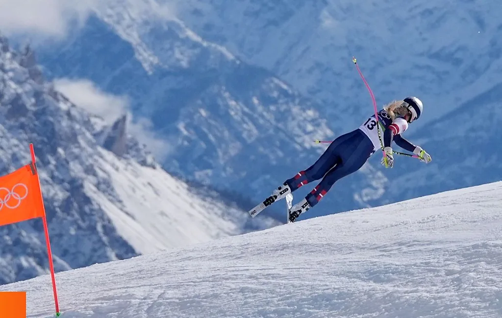 Esquiadora Lindsey Vonn sufre grave caída