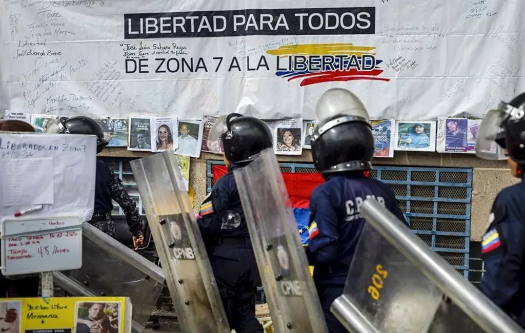 Familiares de presos políticos huelga de hambre