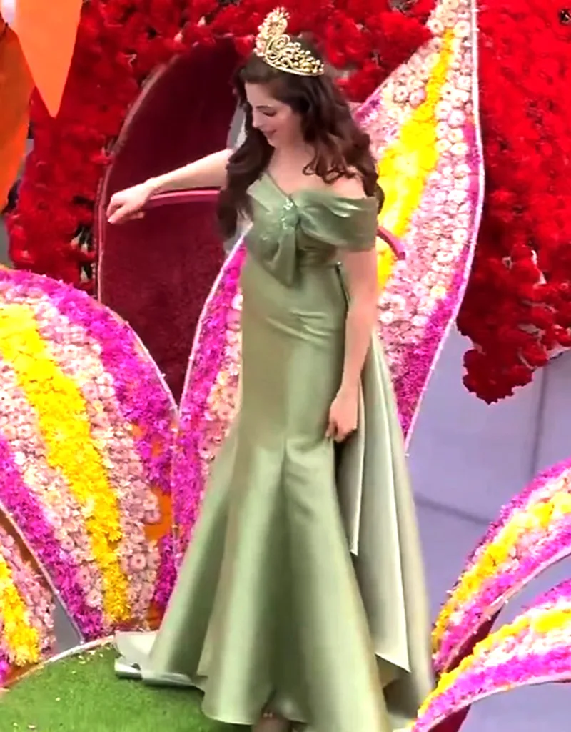 Fátima Bosch se desploma en un desfile en Ecuador 1 r