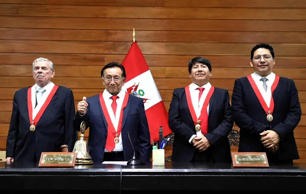 José María Balcázar es el nuevo presidente interino de Perú