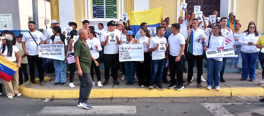 Juventud de la Mesa de la Unidad en Cabimas 