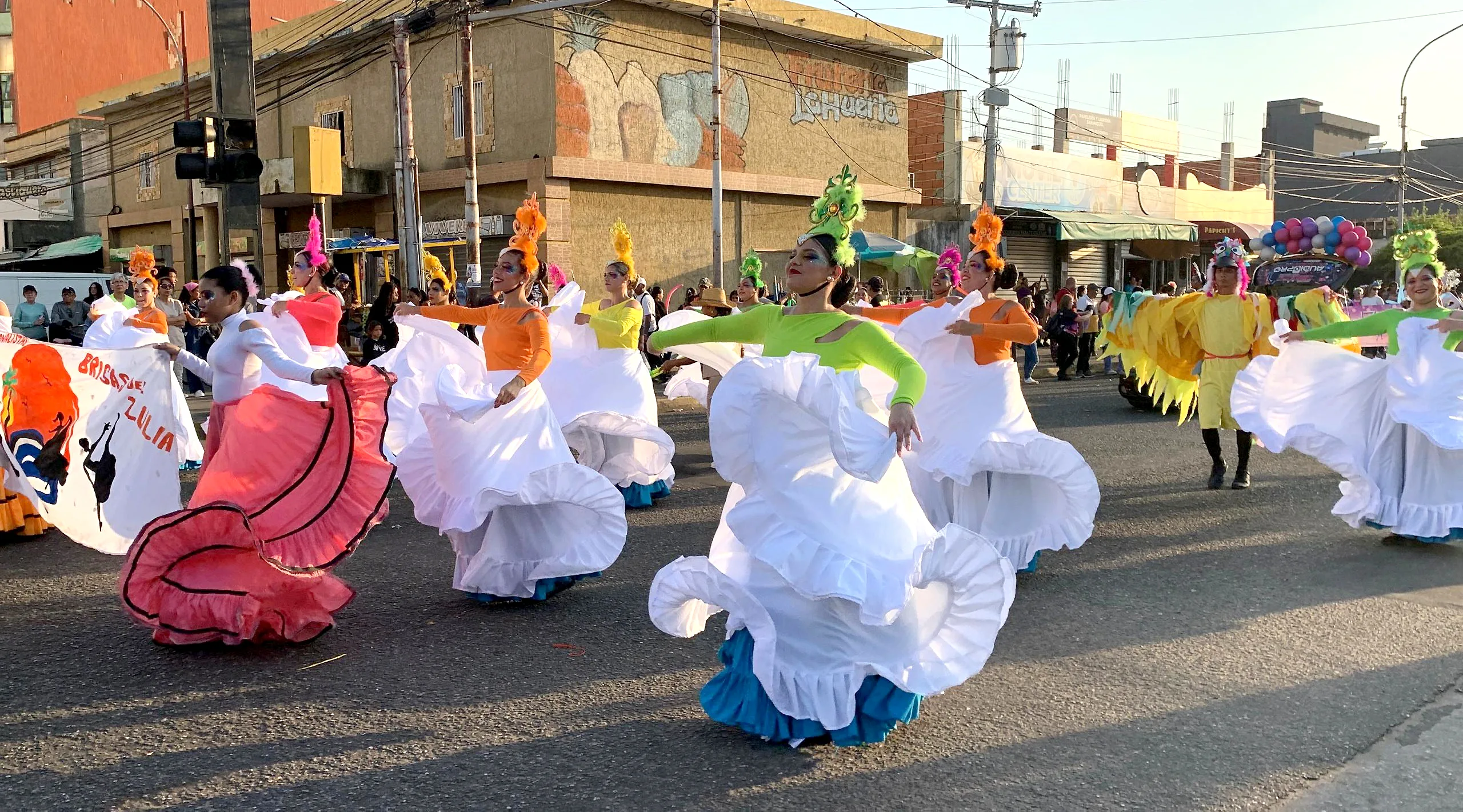 Lagunillas dio inicio al Carnaval 2026 con multitudinario desfile 3 R
