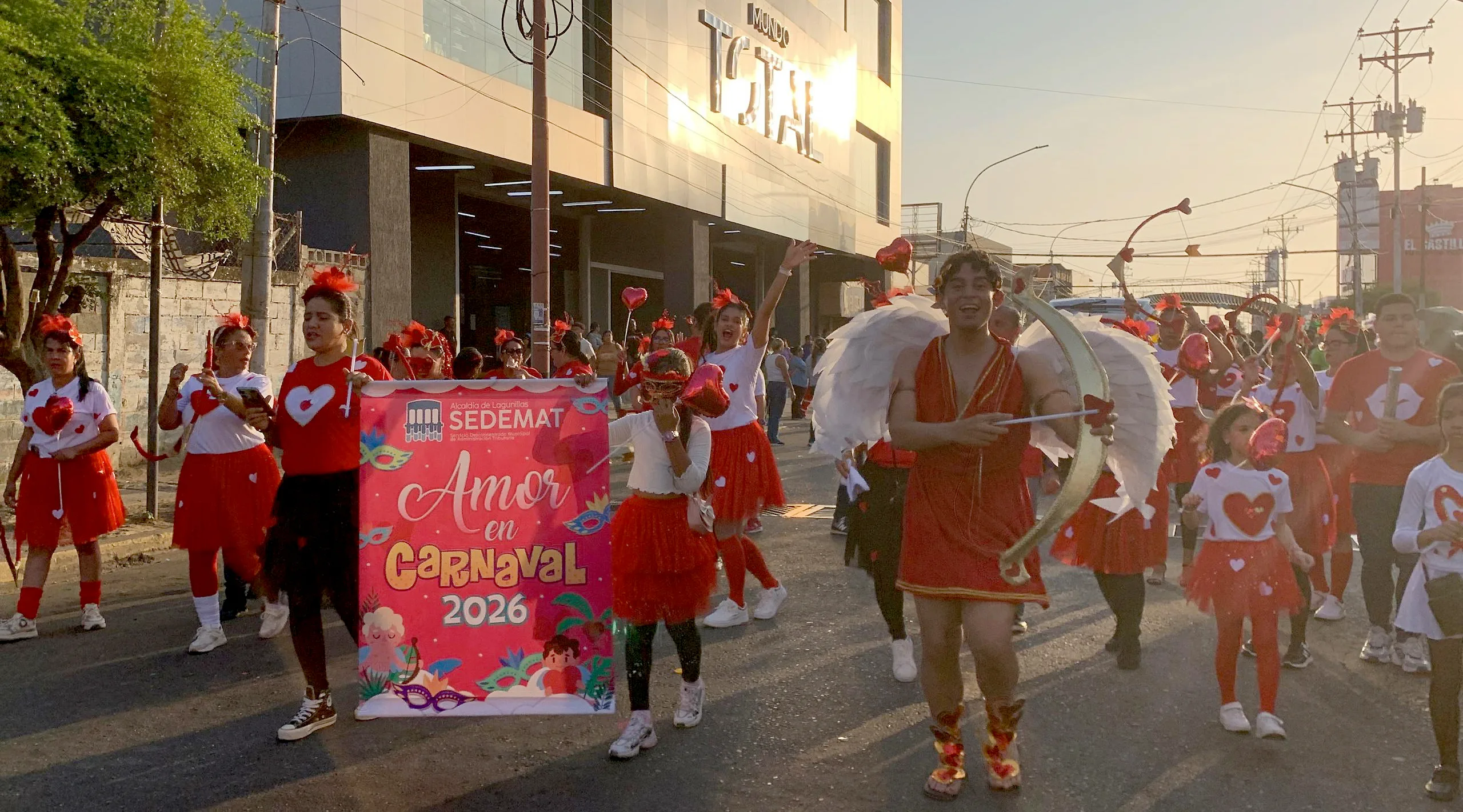 Lagunillas dio inicio al Carnaval 2026 con multitudinario desfile 5 R