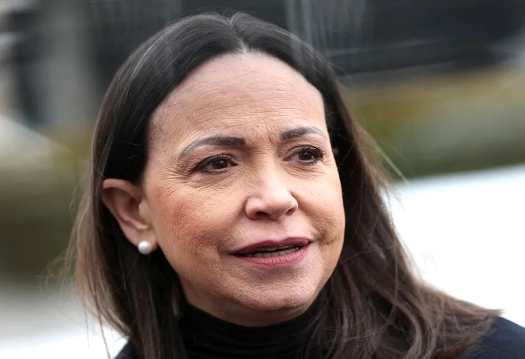 Machado dice estar dispuesta a reunirse con Delcy Rodríguez 