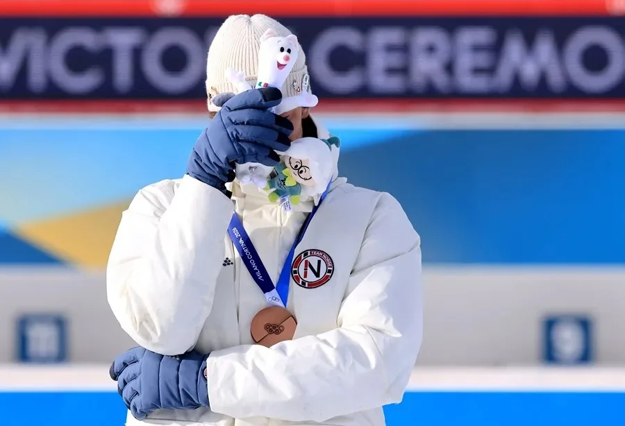 Noruego hace pública su infidelidad tras ganar el bronce en biatlón