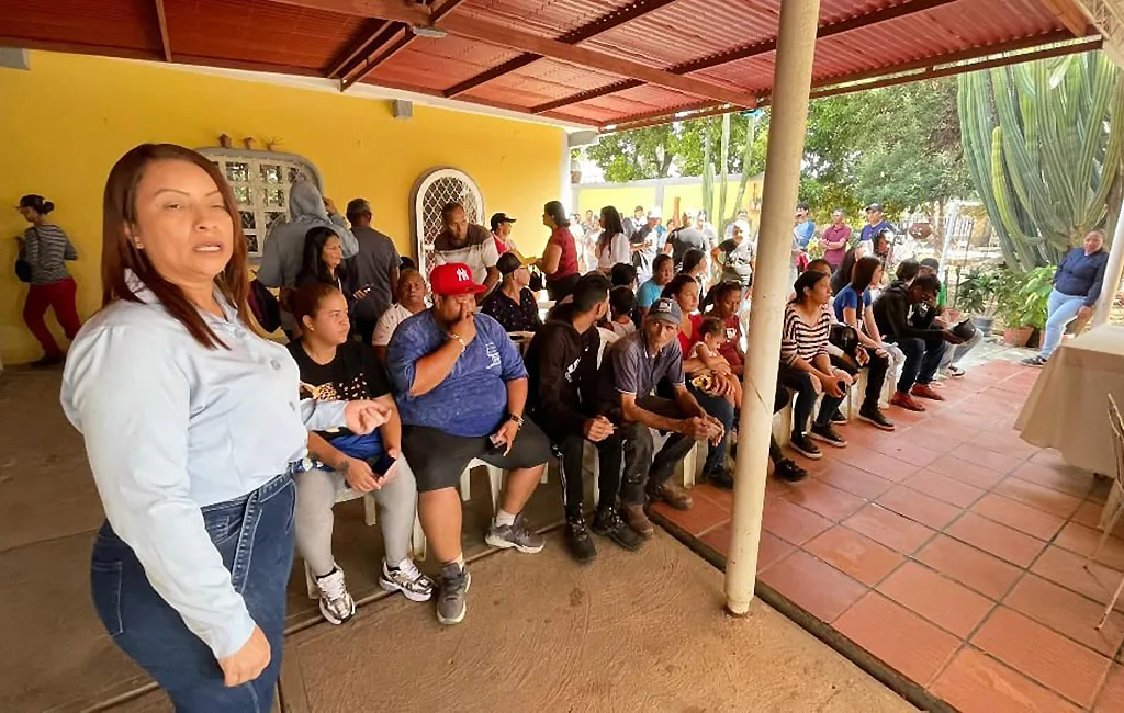 450 personas se registran en el censo laboral  Yasmin Rendiles