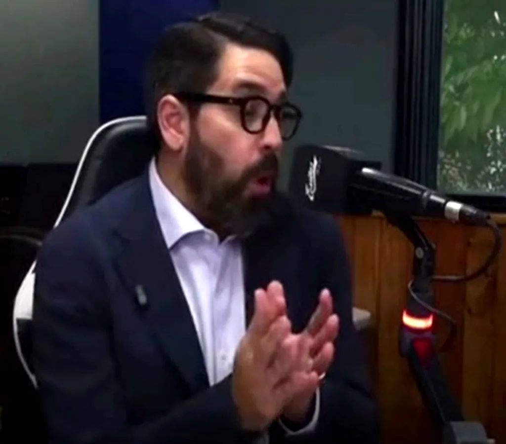 Asdrúbal Oliveros: El aumento salarial no puede ser de 200 dólares