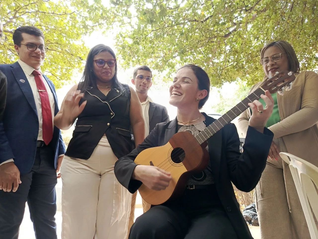 La representante brasileña arribó a la entidad como parte de su gira por Venezuela, con el firme propósito de potenciar acciones positivas y empoderar a la juventud de la Costa Oriental del Lago (COL).