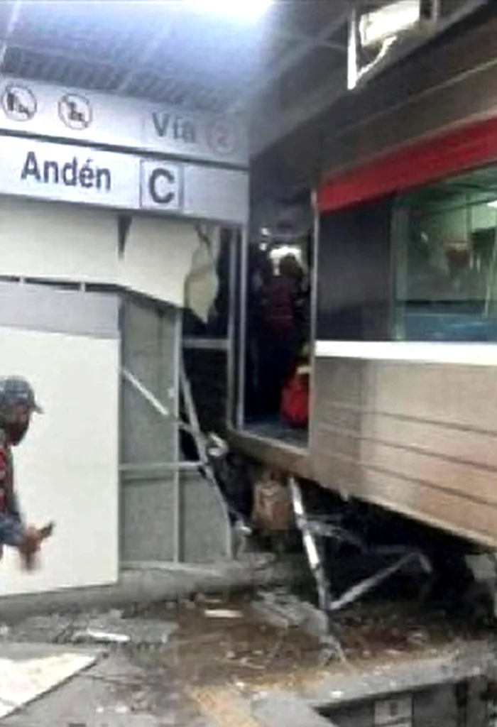 Choque de tren del Metro de Caracas 1 T