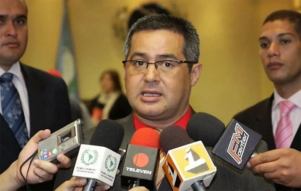 La remoción de Giuson Flores representa el segundo movimiento de este tipo en las últimas semanas dentro del entorno familiar de la también diputada Cilia Flores