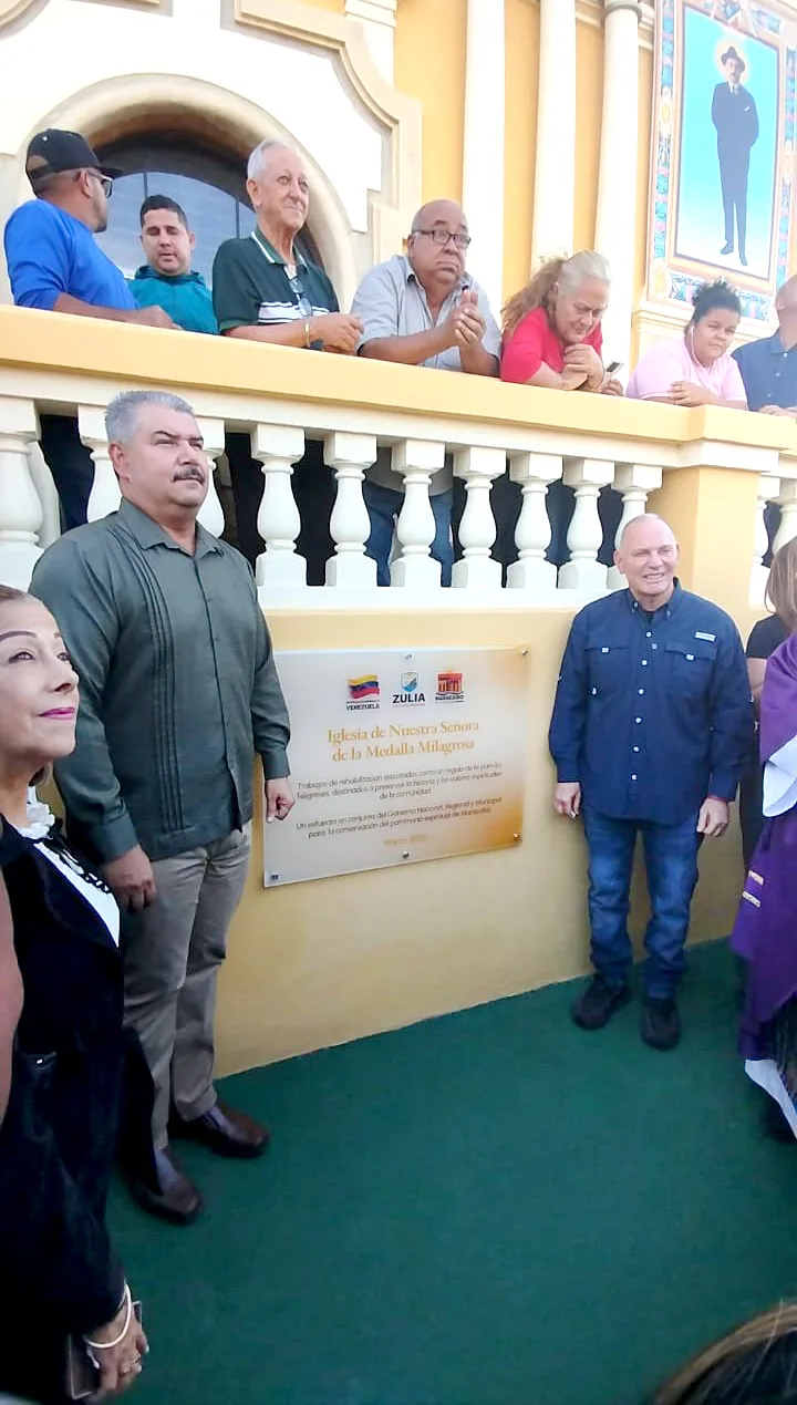 Entregaron rehabilitada la iglesia La Milagrosa 6 r