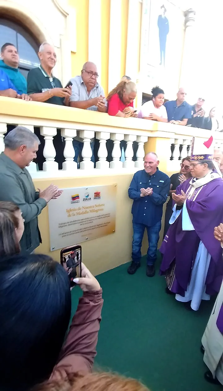 Entregaron rehabilitada la iglesia La Milagrosa 7 r