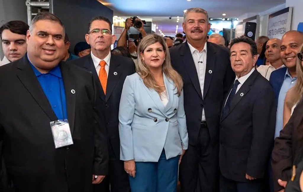 Expo Internacional de Petróleo, Industria y Comercio 4 r 7ma. Expo Internacional de Petróleo, Industria y Comercio