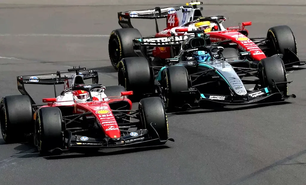 Mercedes y Ferrari protagonistas en Shanghái
