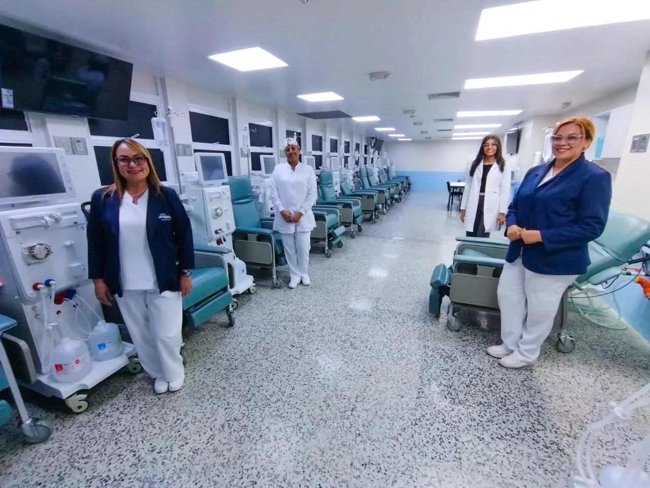 Gobernador Caldera inauguró Servicio de Nefrología 6 Gobernador Caldera inauguró Servicio de Nefrología