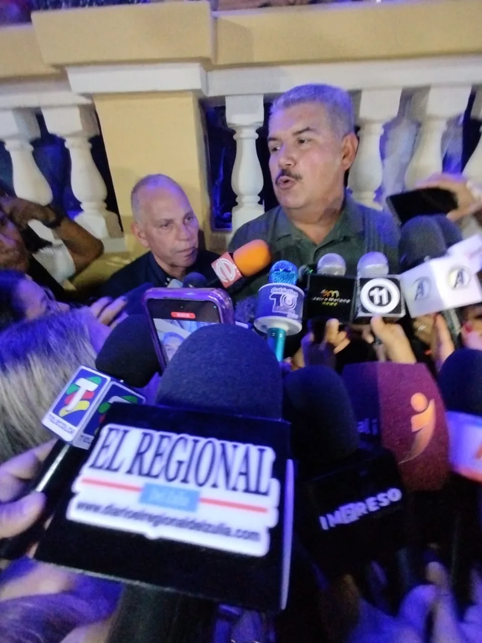 Gobernador y alcalde