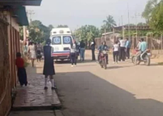 Un total de 14 nuevas intoxicaciones repentinas se reportaron la mañana de este jueves, 12 de marzo de 2026, en el Complejo Educativo “Don Juan Bautista Castellanos”, ubicado en el sector rural El Batatal del municipio Baralt, estado Zulia.