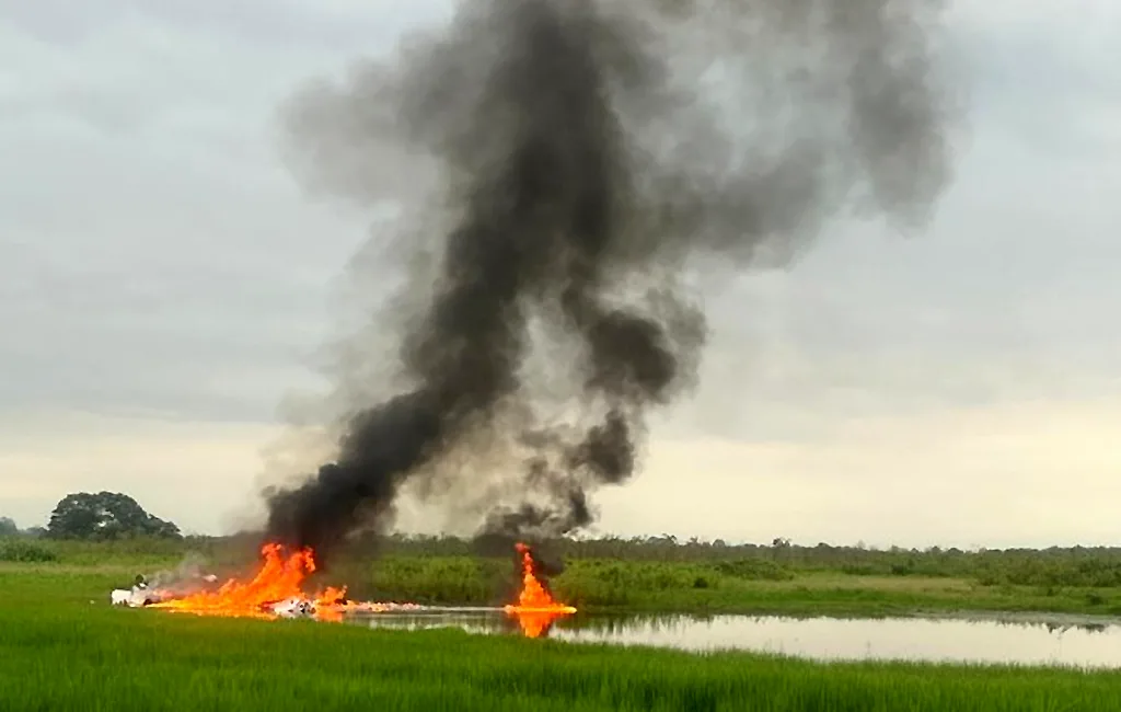 Un muerto y un herido tras chocar dos avionetas en el aire en Ecuador