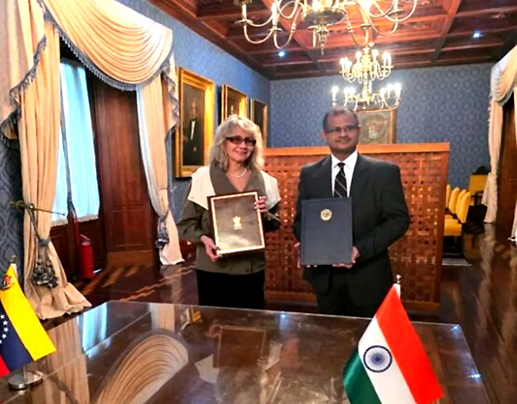 Venezuela comprará medicamentos a India