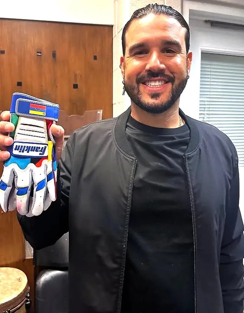 Venezuela dona a Cooperstown piezas utilizadas en la final 1 T